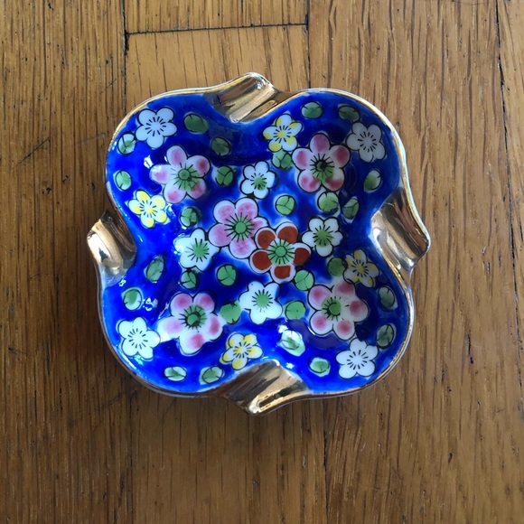 Vintage Accents Vintage Hand Painted Floral Ashtrays Made In Japan